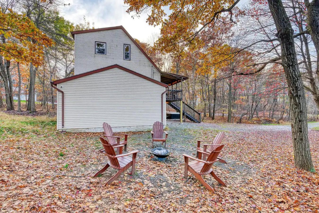 Fun Home 4 Endless Enjoyment With Game Room & Hot Tub Long Pond Extérieur photo